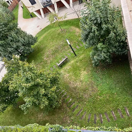 Luxury Close To Centre, Vusch Private Parking Included Apartamento