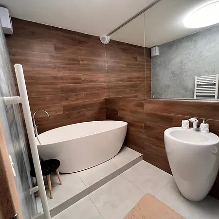 Apartamento Luxury Close To Centre, Vusch Private Parking Included Košice