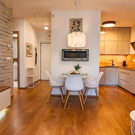 Luxury Close To Centre, Vusch Private Parking Included * 코시체